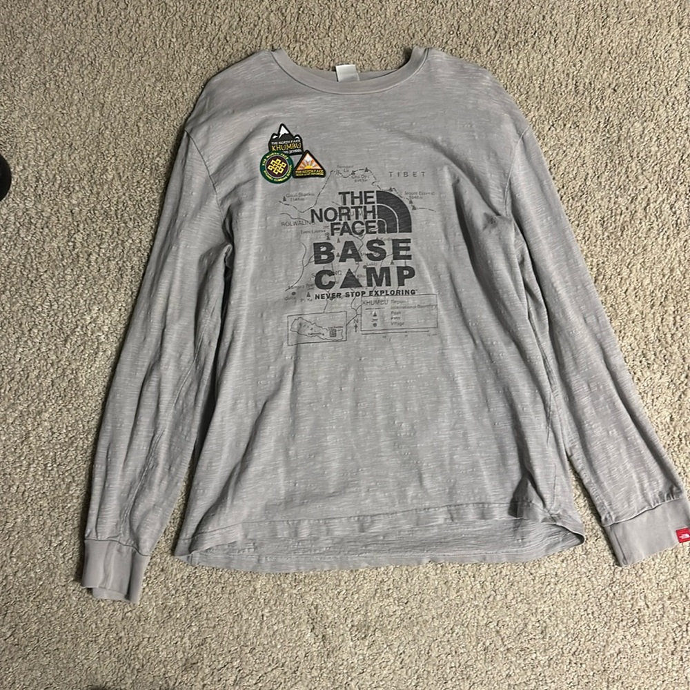 Men’s Northface, hiking shirt size XL